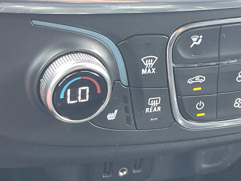 Used 2023 Chevrolet Traverse LT FWD image 22