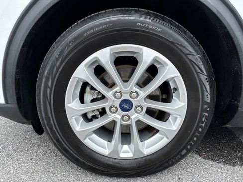 Used 2021 Ford Escape SE w/ Convenience Package FWD image 9