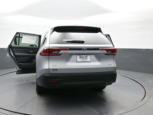 Certified 2025 Toyota Grand Highlander AWD image 48