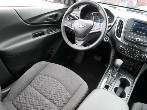 Used 2024 Chevrolet Equinox LT image 9