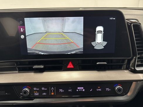 Used 2023 Kia Sportage EX image 16