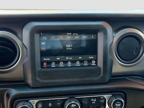 Used 2022 Jeep Wrangler Sport S image 30