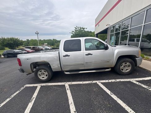 Used 2010 Chevrolet Silverado 1500 LT AWD/4WD image 5