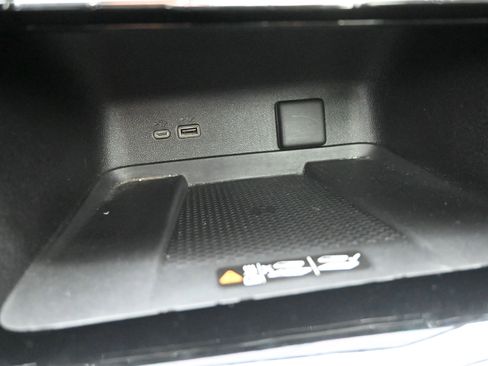 Used 2024 Chevrolet Traverse RS w/ LPO, Floor Liner Package image 20