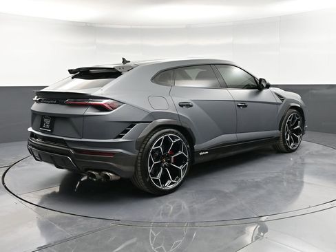 Used 2024 Lamborghini Urus Performante AWD/4WD image 8