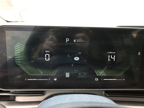 Certified 2025 Kia Carnival EX image 23