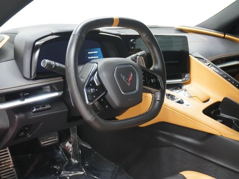 Used 2022 Chevrolet Corvette Stingray Preferred Cpe w/ Z51 Performance Package RWD image 10