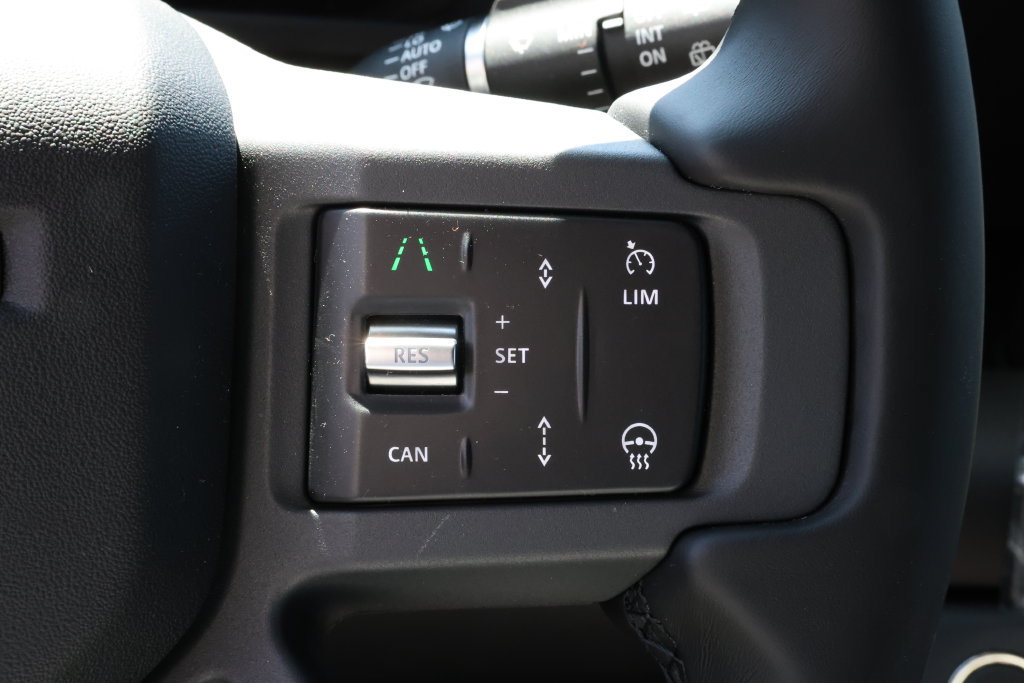 New 2026 Land Rover Defender 110 X-Dynamic SE AWD/4WD image 20