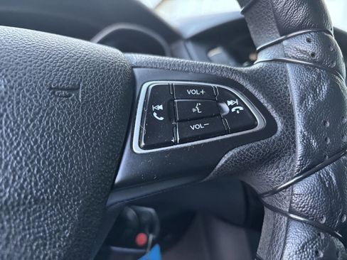 Used 2015 Ford Focus SE image 26