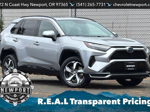 Used 2022 Toyota RAV4 SE w/ Weather & Moonroof Package AWD/4WD image 2