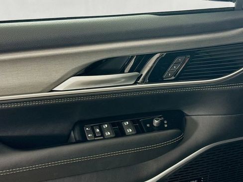 New 2026 Jeep Grand Wagoneer 4WD image 18