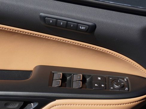 Used 2025 Lexus NX 250 FWD w/ Towing Package (2000 Lbs) image 21