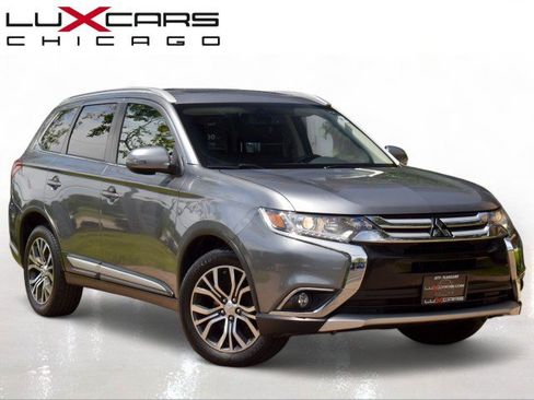 Used 2017 Mitsubishi Outlander SE AWD/4WD image 2