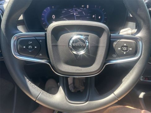 Used 2025 Volvo XC40 B5 Core AWD/4WD image 24