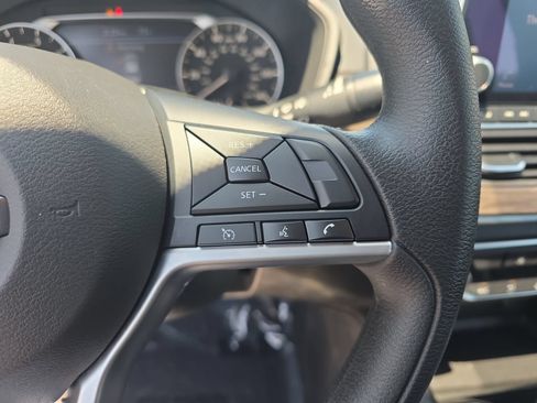 Used 2023 Nissan Altima 2.5 SV FWD image 18
