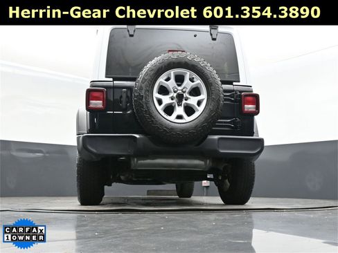 Used 2021 Jeep Wrangler Unlimited Islander image 43
