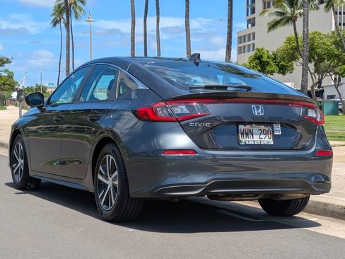 Used 2023 Honda Civic LX image 3