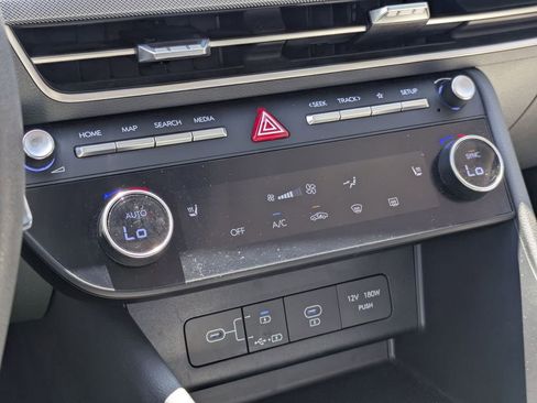 Used 2025 Hyundai Sonata SEL FWD image 22