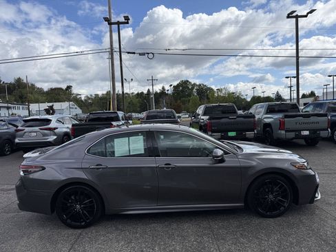 Used 2021 Toyota Camry XSE w/ Navigation Package AWD/4WD image 6