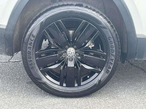 Used 2019 Volkswagen Atlas SEL Premium AWD/4WD image 12