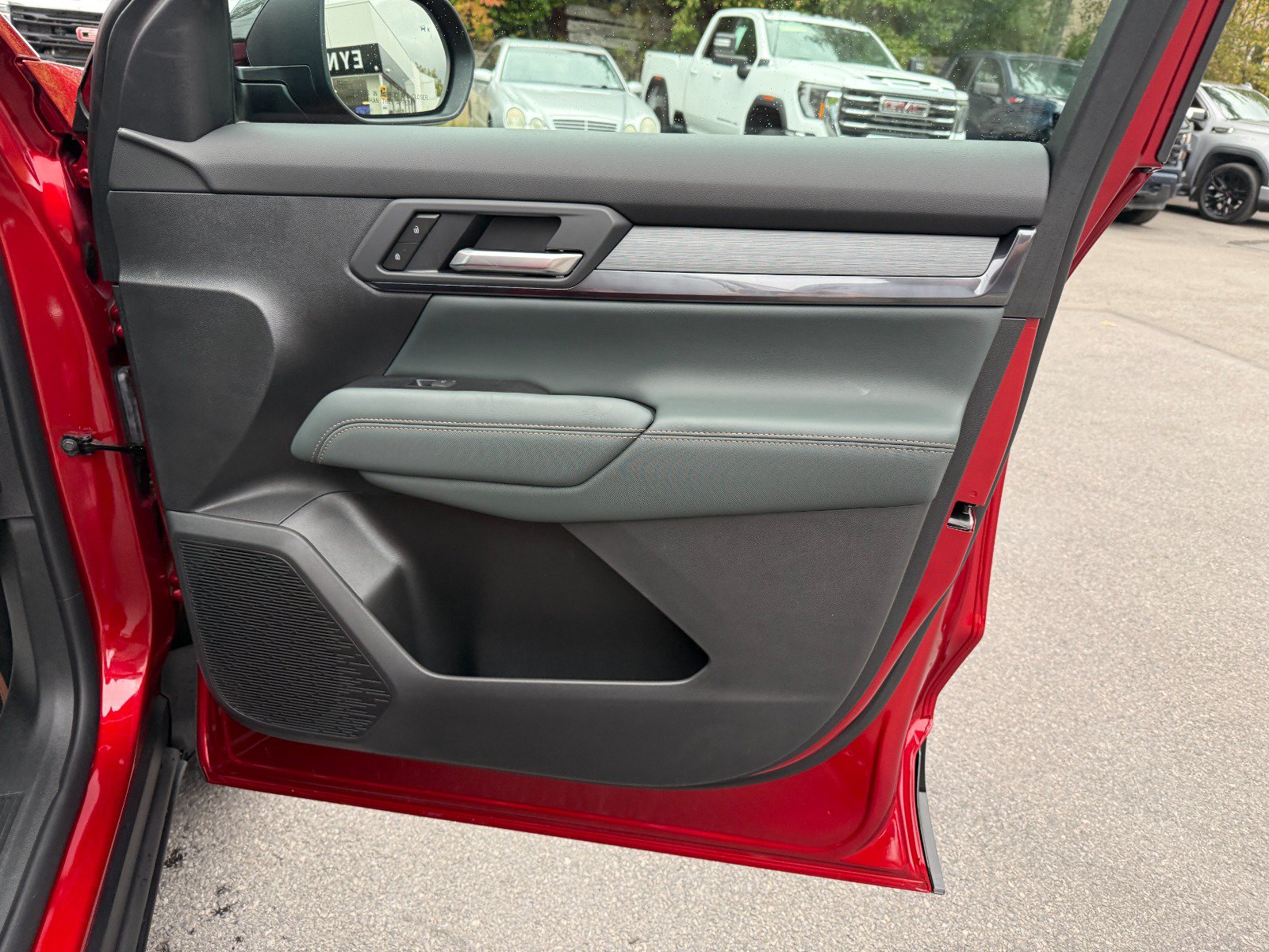 New 2027 GMC Terrain AT4 AWD/4WD image 23