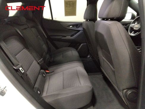 Used 2025 Chevrolet Equinox LT image 36