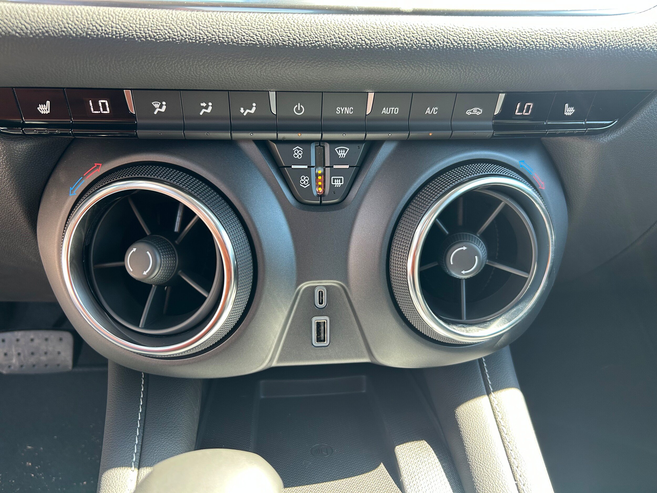 New 2026 Chevrolet Blazer LT w/ Sound & Technology Package FWD image 23