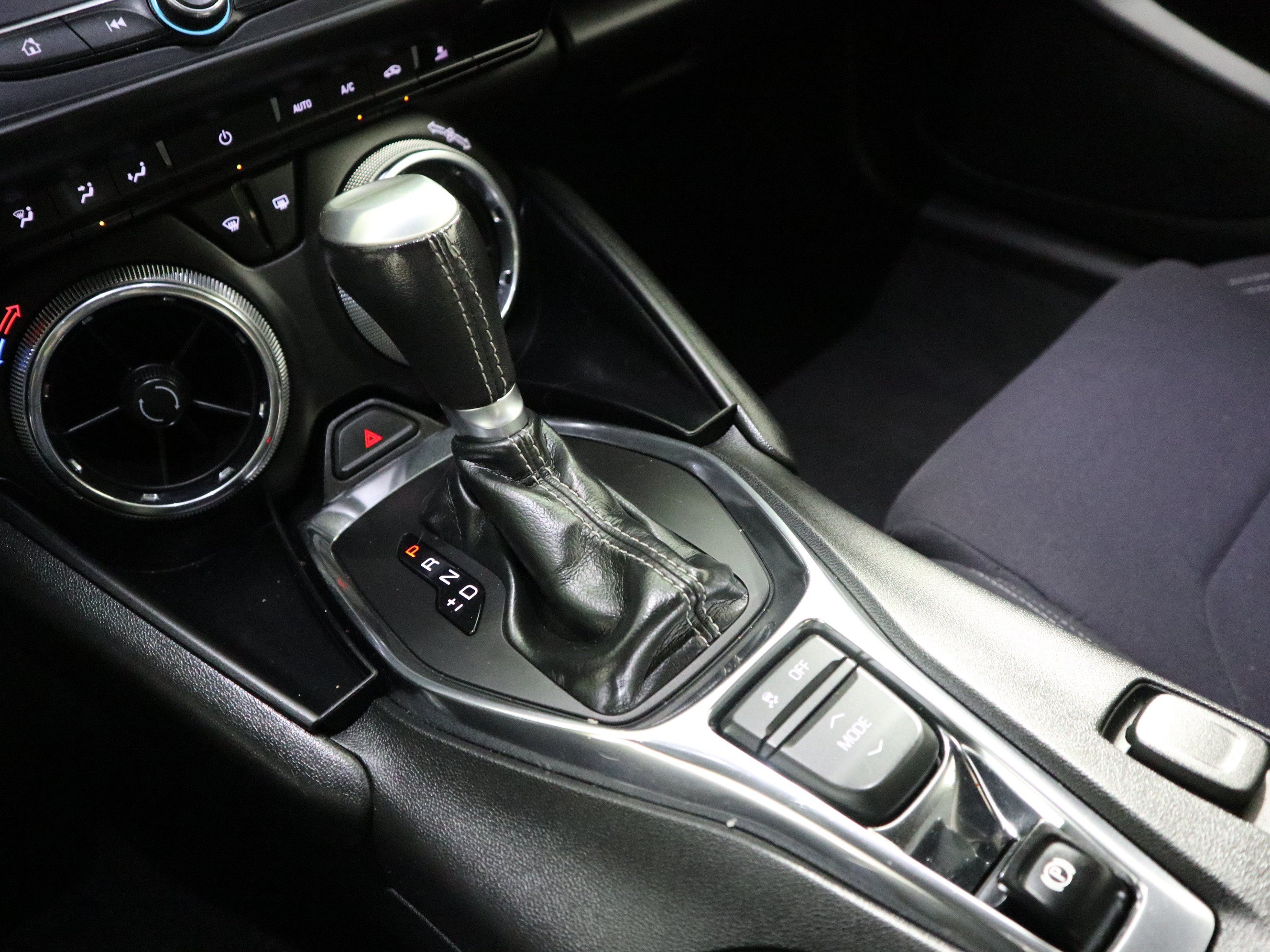 Used 2020 Chevrolet Camaro LT RWD image 26