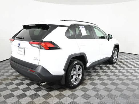 Used 2024 Toyota RAV4 XLE w/ Convenience Package image 9