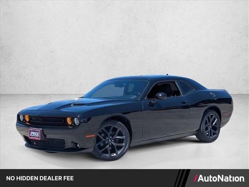 Used 2019 Dodge Challenger SXT w/ Blacktop Package RWD image 1