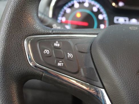 Used 2018 Chevrolet Cruze LT w/ LT Convenience Package FWD image 16