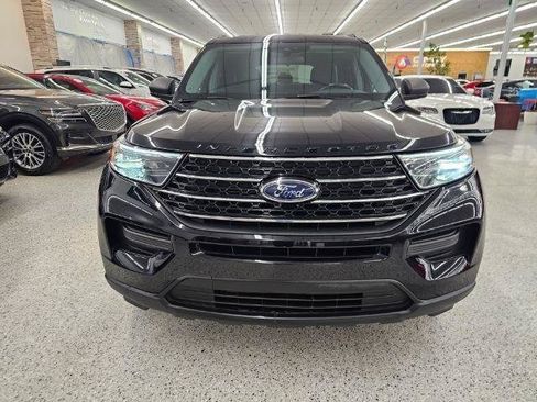 Used 2020 Ford Explorer XLT AWD/4WD image 3