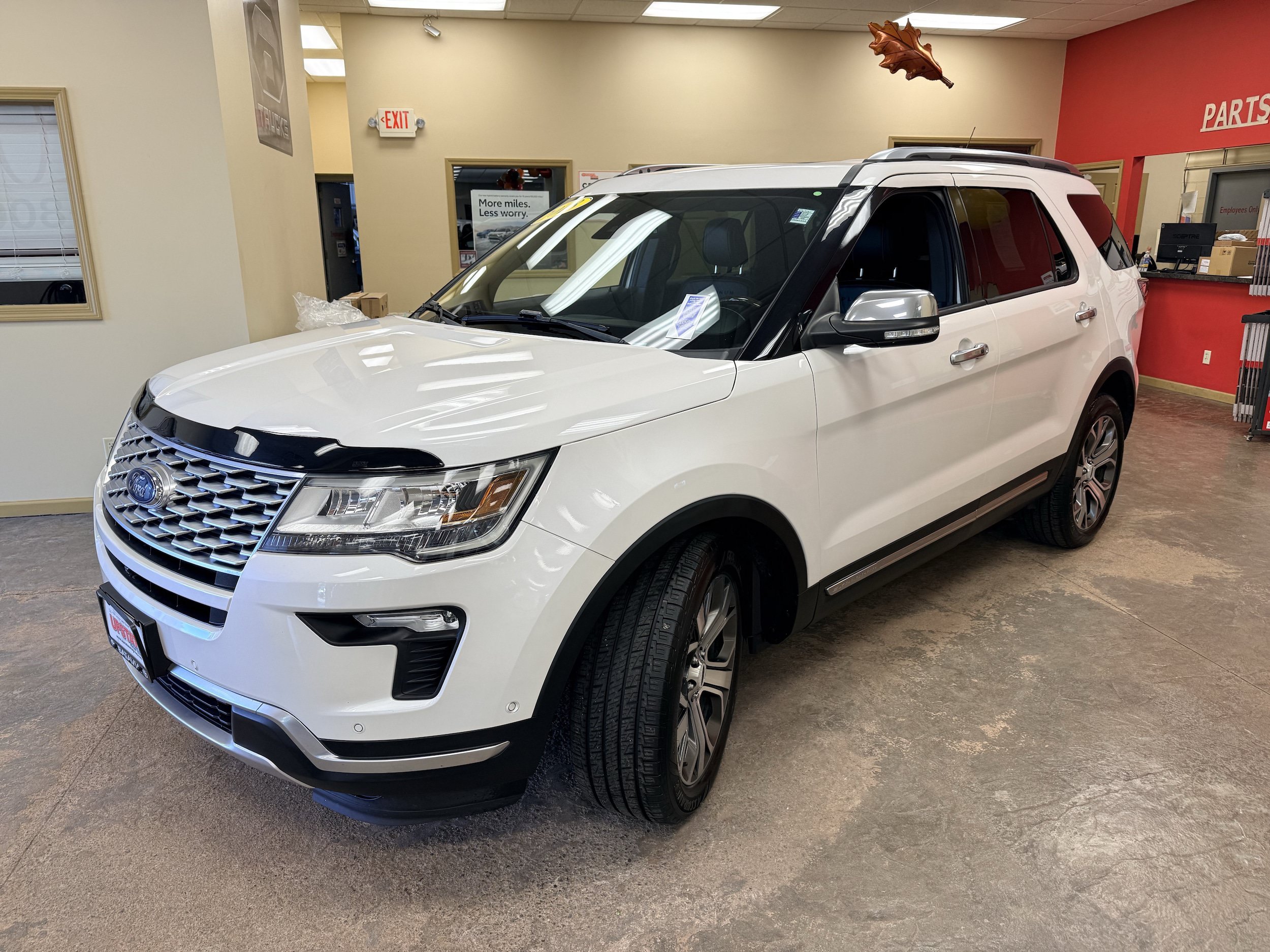 Used 2018 Ford Explorer Platinum AWD/4WD image 16