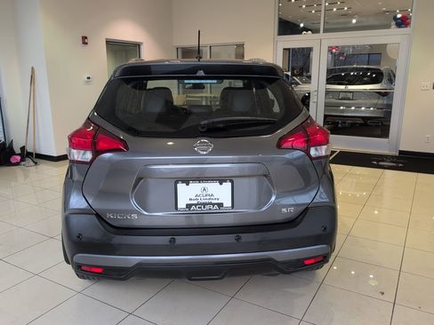 Used 2020 Nissan Kicks SR w/ SR Premium Package image 4