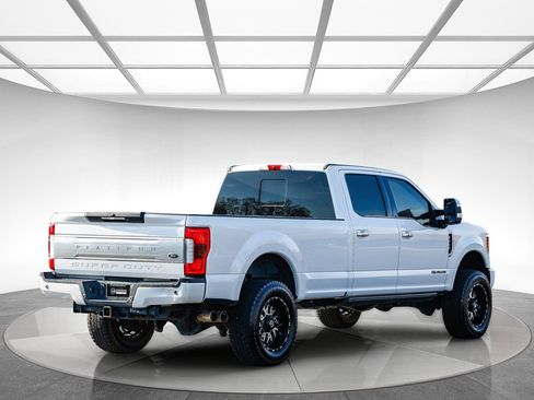 Used 2019 Ford F350 Platinum w/ Platinum Ultimate Package image 4