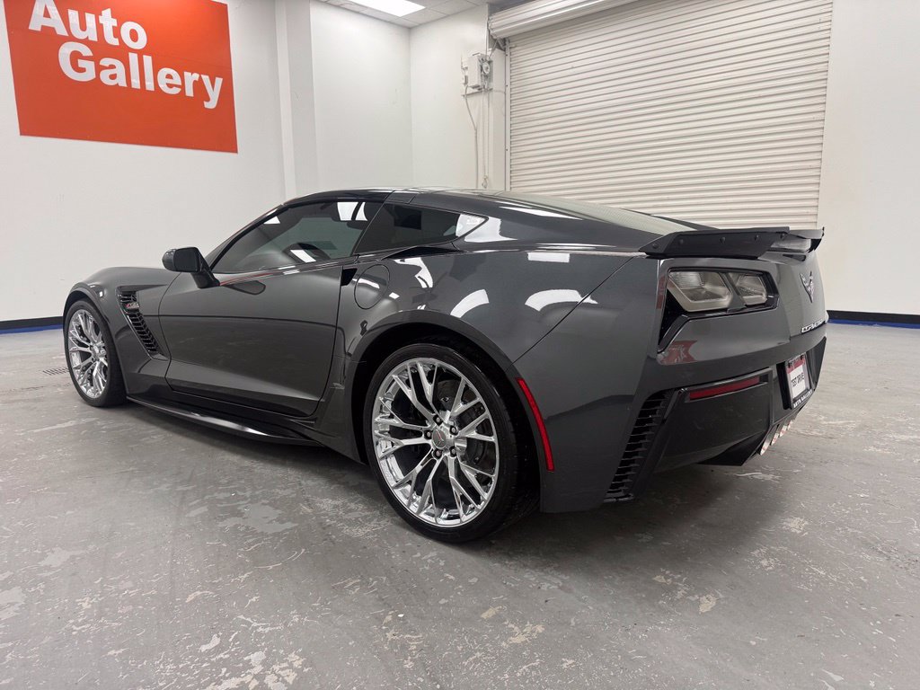 Used 2017 Chevrolet Corvette Z06 w/ Chrome Badge Package RWD image 5