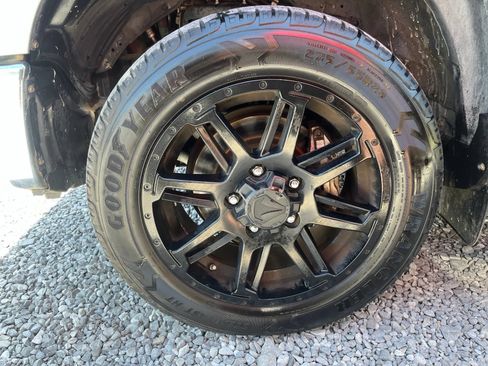 Used 2020 Toyota Tundra SR5 w/ SR5 Upgrade Package AWD/4WD image 7