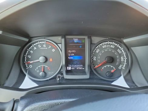 Used 2022 Toyota Tacoma SR AWD/4WD image 16