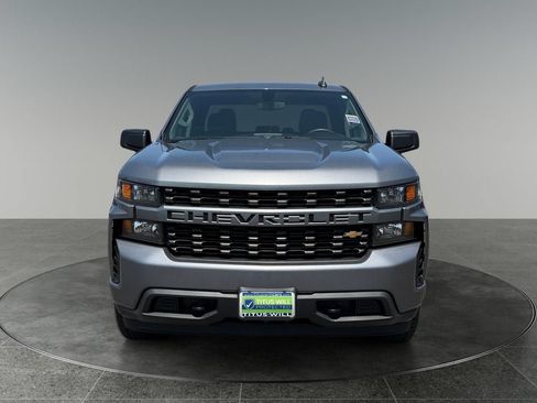 Used 2020 Chevrolet Silverado 1500 Custom w/ Custom Value Package AWD/4WD image 2
