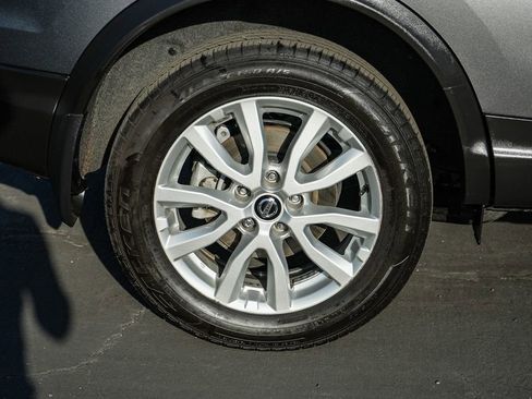 Used 2020 Nissan Rogue Sport SV w/ Technology Package FWD image 11