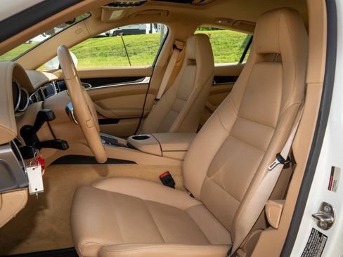 Used 2015 Porsche Panamera S RWD image 33