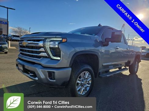 Used 2025 Chevrolet Silverado 3500 High Country w/ Technology Package image 3