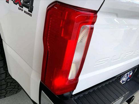 Used 2024 Ford F250 XLT w/ FX4 Off-Road Package AWD/4WD image 29