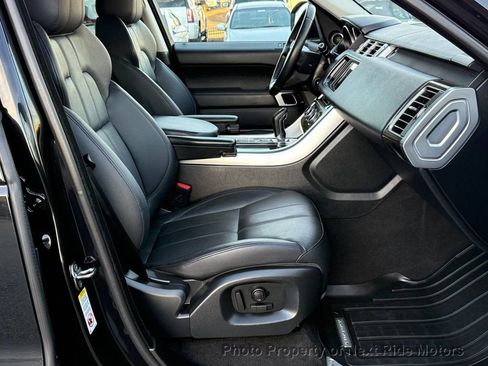 Used 2016 Land Rover Range Rover Sport SE image 10