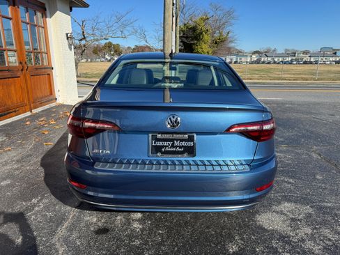 Used 2021 Volkswagen Jetta SE w/ SE Cold Weather Package image 28