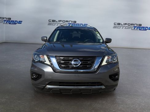 Used 2019 Nissan Pathfinder S image 2