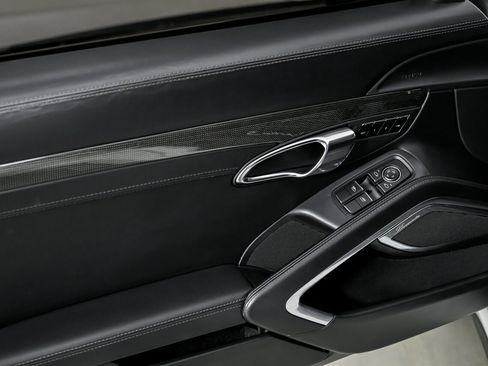 Used 2014 Porsche 911 4 Coupe image 17