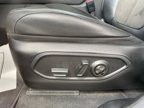 Used 2023 Jeep Grand Cherokee L Laredo AWD/4WD image 25