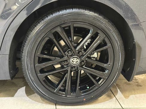 Used 2025 Toyota Camry SE image 8