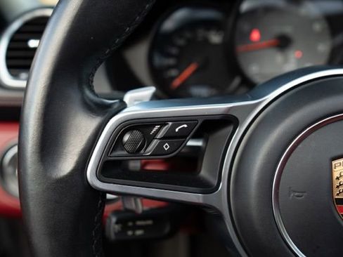 Used 2020 Porsche 718 Boxster S image 26